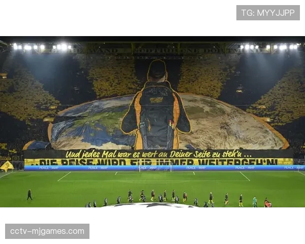 特写瞬间:看台球迷展示TIFO纪念海瑟尔惨案41周年 特写瞬间:看台球迷展示TIFO纪念海瑟尔惨案41周年